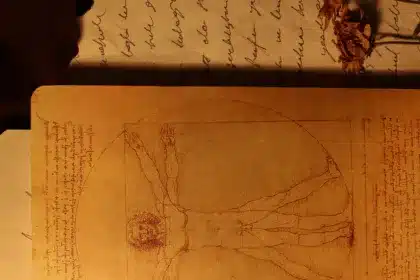 leonardo-da-vinci-notebook