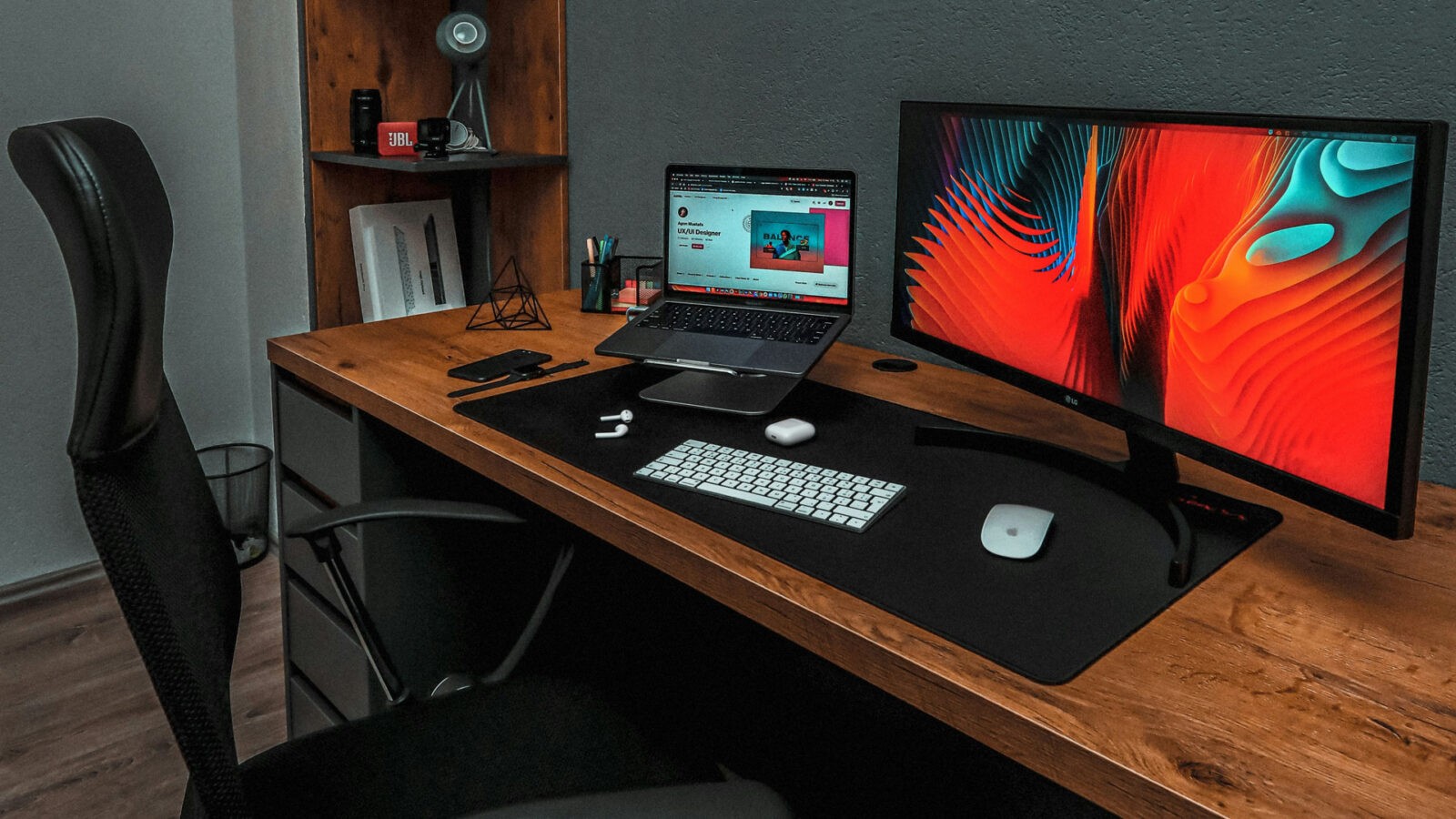 Dual Monitors for Enhanced Multitasking: How Developers, Designers, and More Work Faster